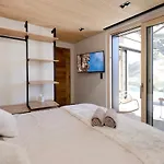 Horizon Blanc - Vue Exceptionnelle Loup Blanc -sauna Exterieur Ours Des Glaces -5 Etoiles Chalet