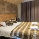 Horizon Blanc - Vue Exceptionnelle Loup Blanc -sauna Exterieur Ours Des Glaces -5 Etoiles Chalet