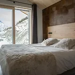 Horizon Blanc - Vue Exceptionnelle Loup Blanc -sauna Exterieur Ours Des Glaces -5 Etoiles Chalet